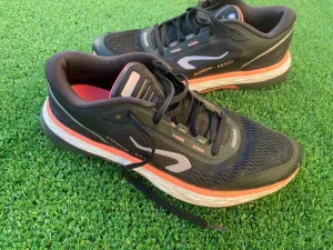 Kiprun KS500 Pink / Black / White UK Size 7 Mans Mens Womans EU 41 Trainers Sneakers Shoes