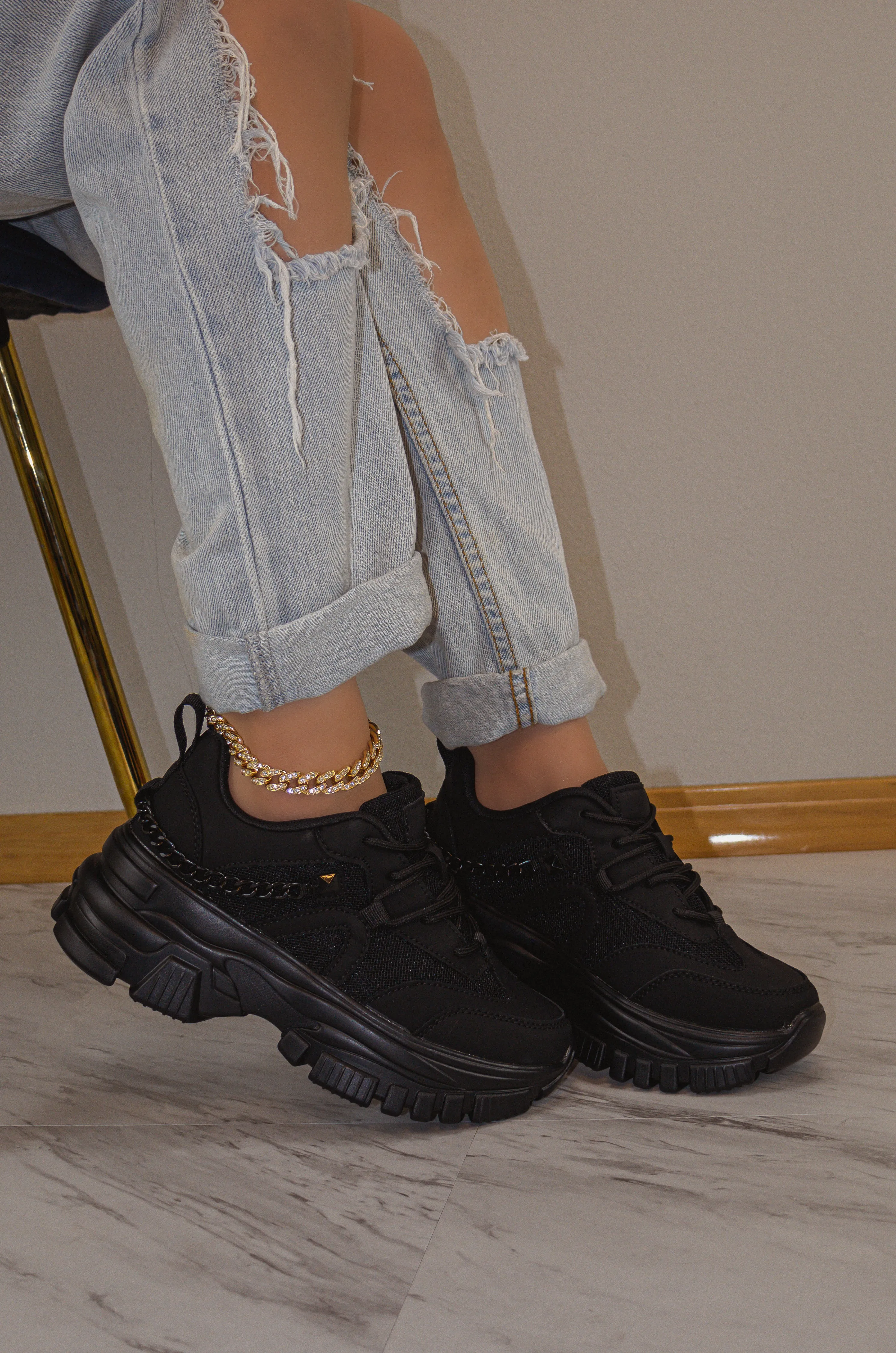 Viper - Women's Chunky Lace-Up Sneakers, Wide Fit & Back Chain Accent, Perfect for Adding a Bold Touch to Casual Outfits